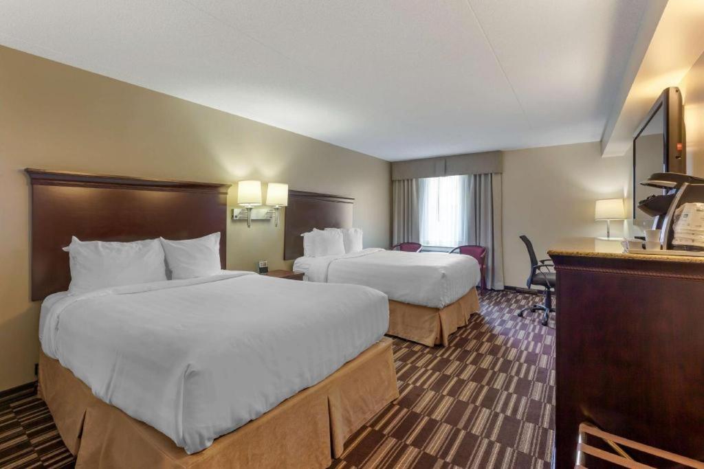 Best Western Plus Orillia Hotel 外观 照片