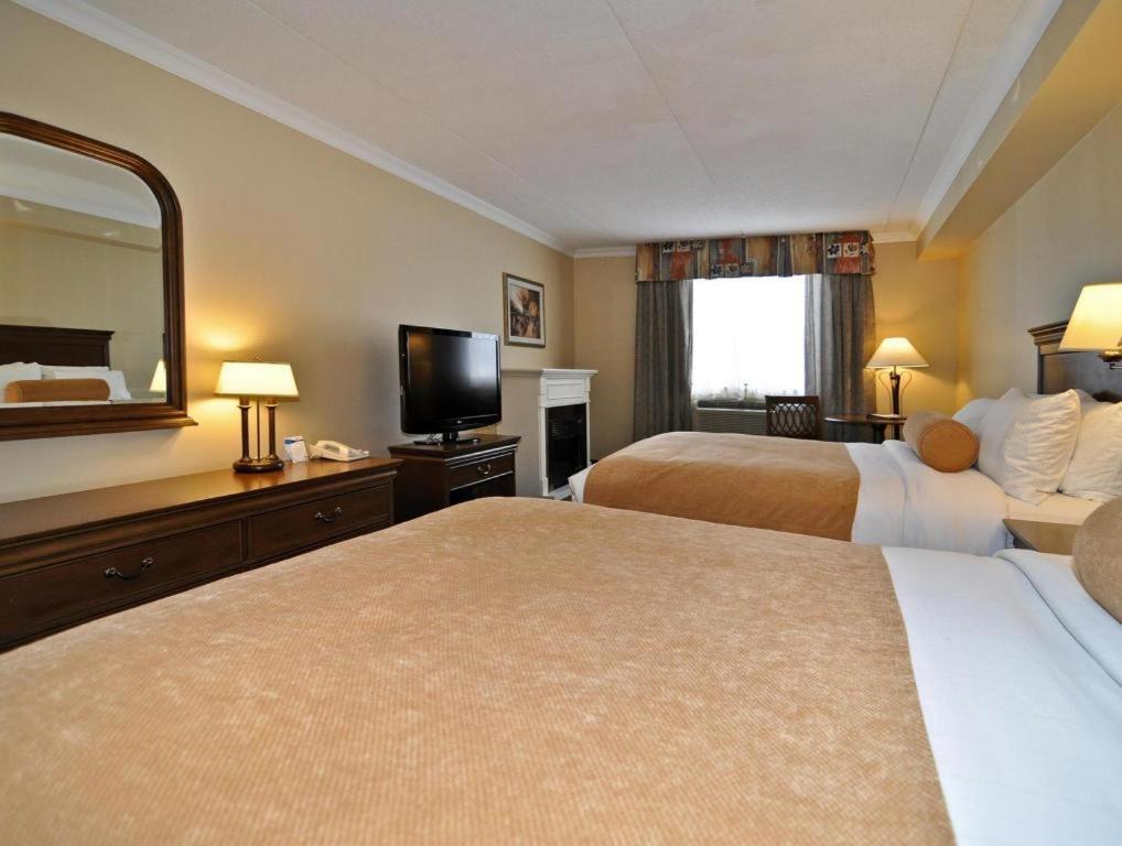 Best Western Plus Orillia Hotel 外观 照片